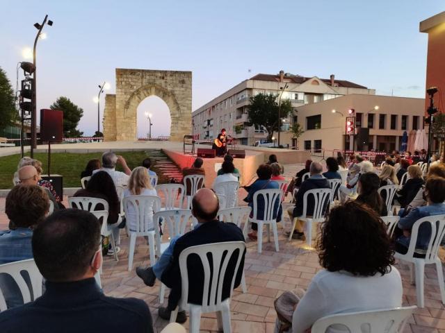 Conoce Castilla-La Mancha-Arrancan los ‘Lunes del Arco’ en Ciudad Real con conciertos al aire libre en junio