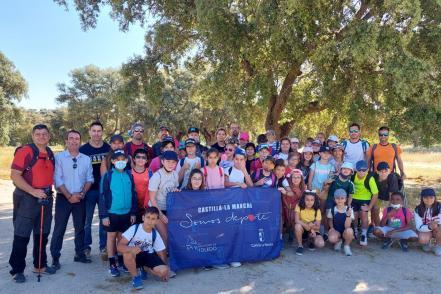 Conoce Castilla-la Mancha-​​​​​​​1.800 escolares de la provincia de Toledo participan en alguna de las 30 Rutas de Senderismo regionales