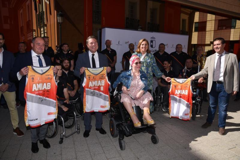 Conoce Castilla-La Mancha-Recibido en Albacete el Club de Baloncesto en Silla de Ruedas AMIAB, proclamado Campeón de Europa